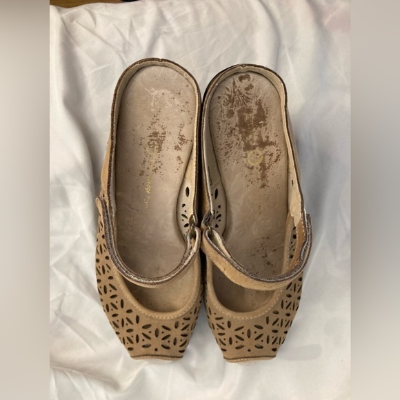 Jambu Journey Too Tan Peep-Toe Mule 8 - Picture 5 of 11